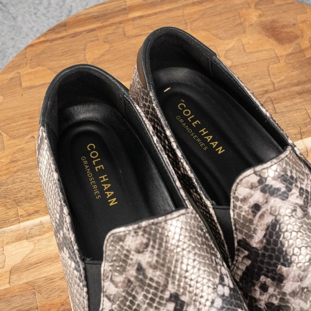 Cole Haan W19258 Womens Grand Series Slip On Shoes Sneakers Gray Snake 9.5‎ B